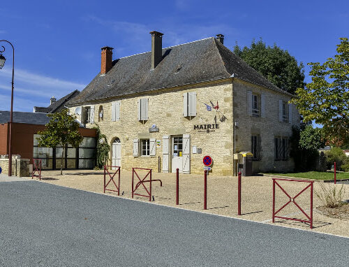 FERMETURE DE LA POSTE ET DE LA MAIRIE